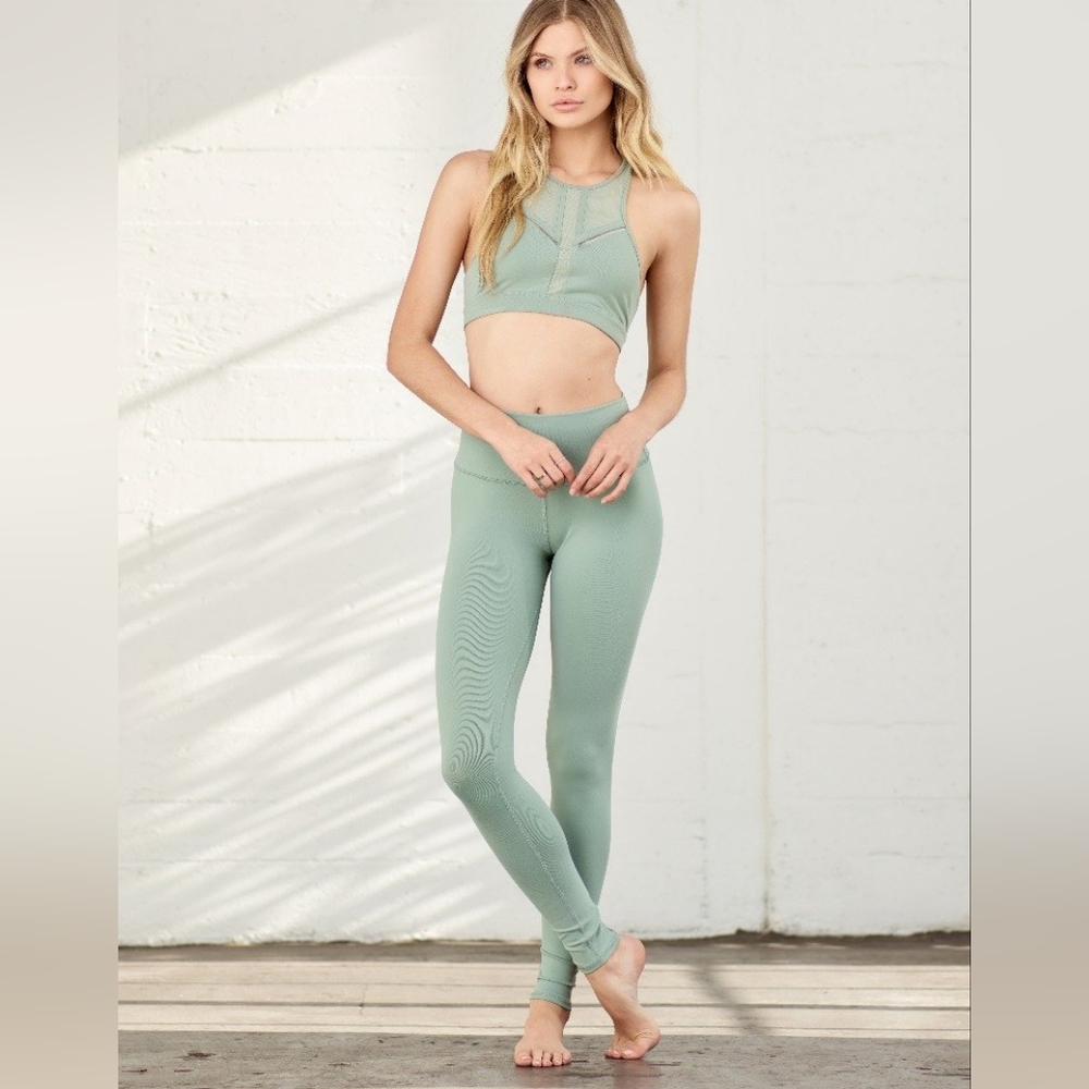 Alo Yoga Half Moon High Neck Bra size S